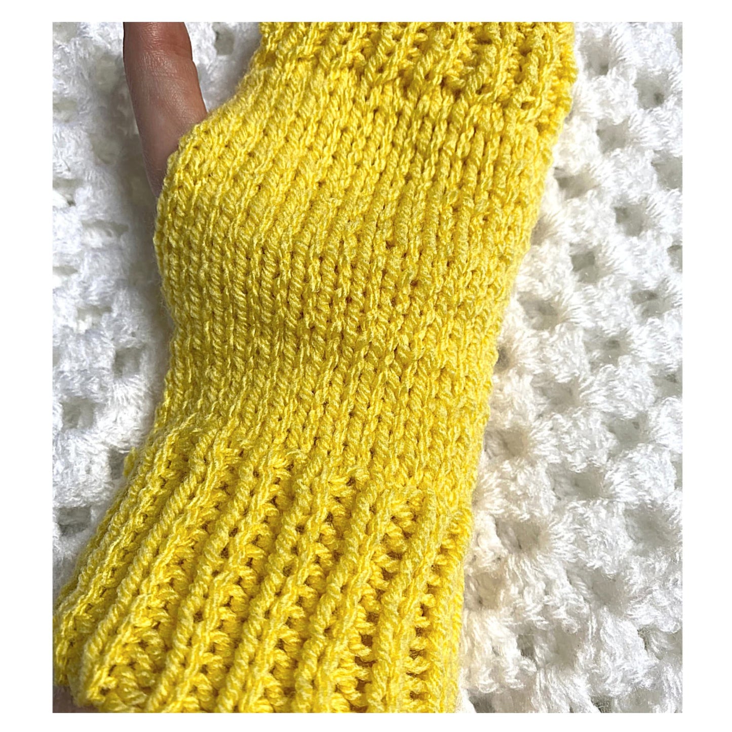 Fingerless Gloves Knitting Pattern: Beginner Knit Mittens (PDF Pattern)