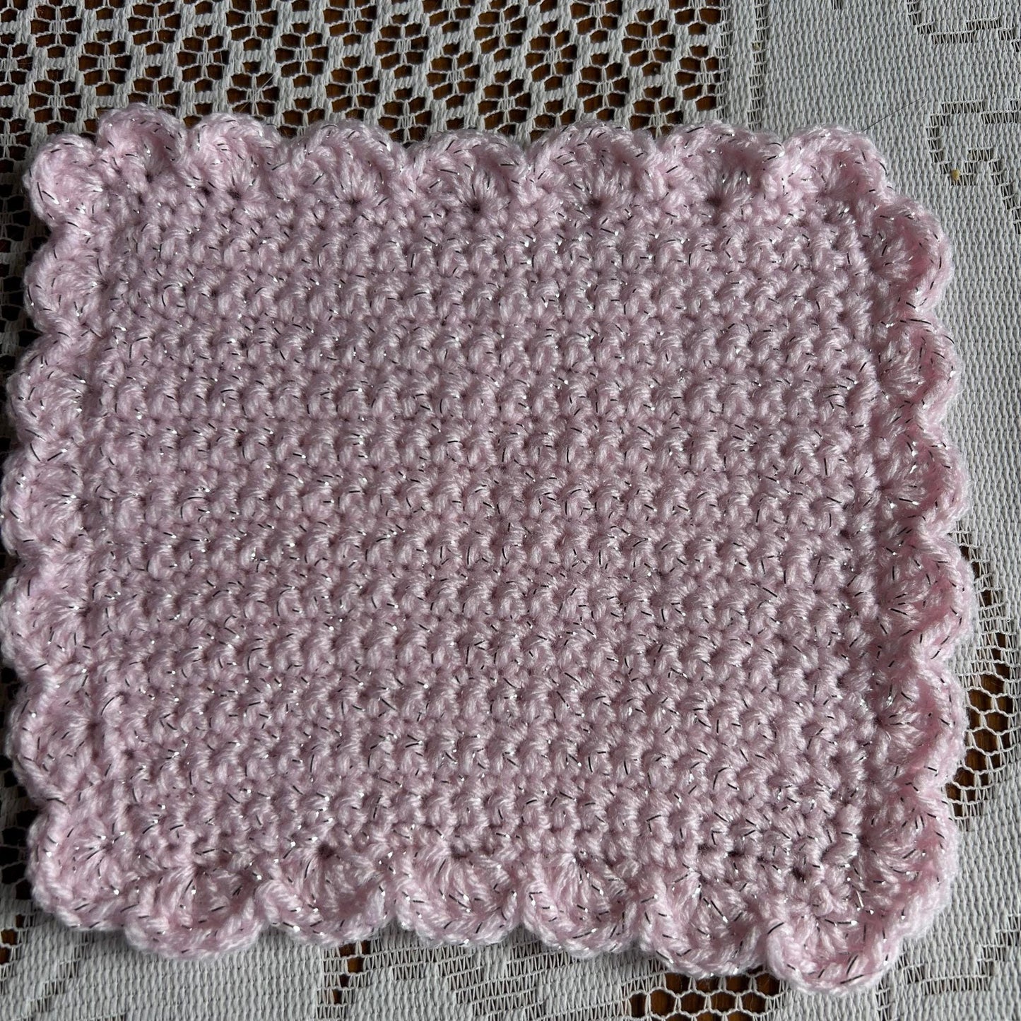 Small Glittery Pink Placemat with Shell Border